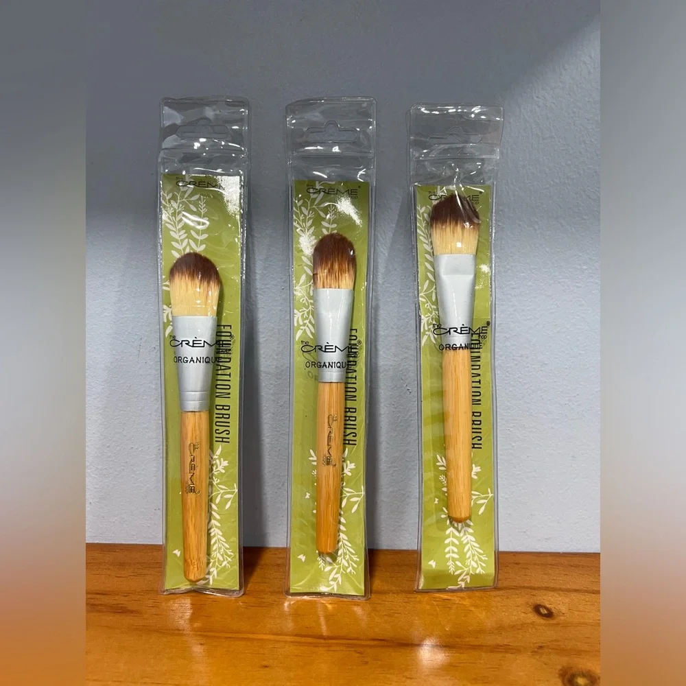 THE CREME SHOP NIB Foundation Makeup Brush NEW Lot Of 1 Brush - Up To 3 Avail